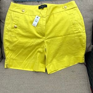 Talbots Yellow Women’s shorts size 10 with gold buttons